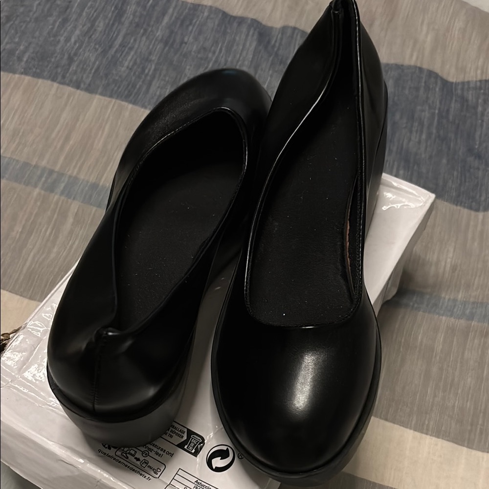 Sleek Black Women's Loafers